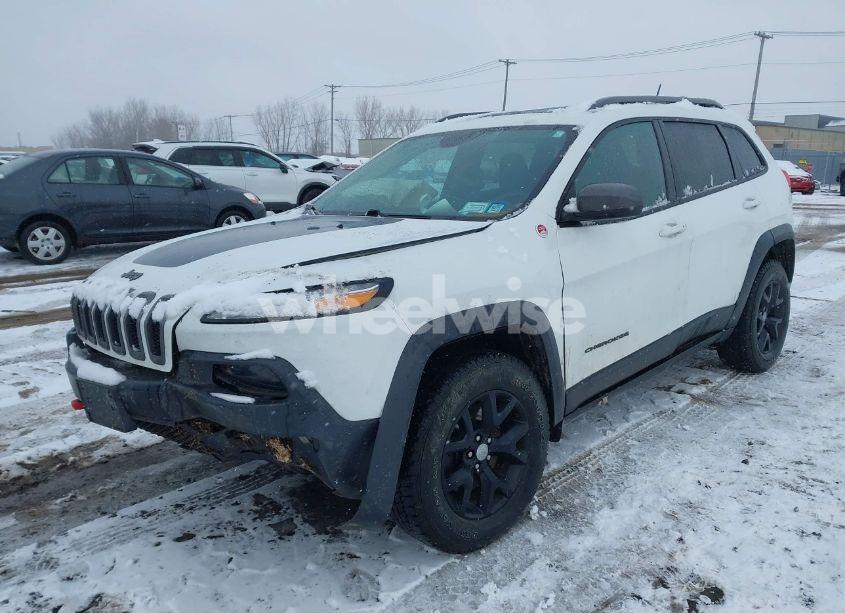 Photo 2 of 2015 Jeep Cherokee TRAILHAWK (VIN 1C4PJMBS7FW777816)