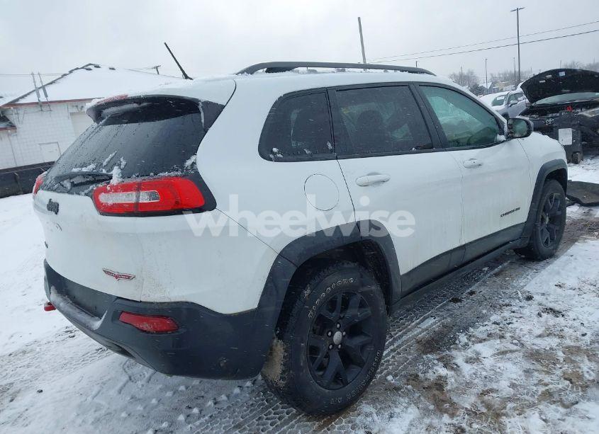 Photo 4 of 2015 Jeep Cherokee TRAILHAWK (VIN 1C4PJMBS7FW777816)