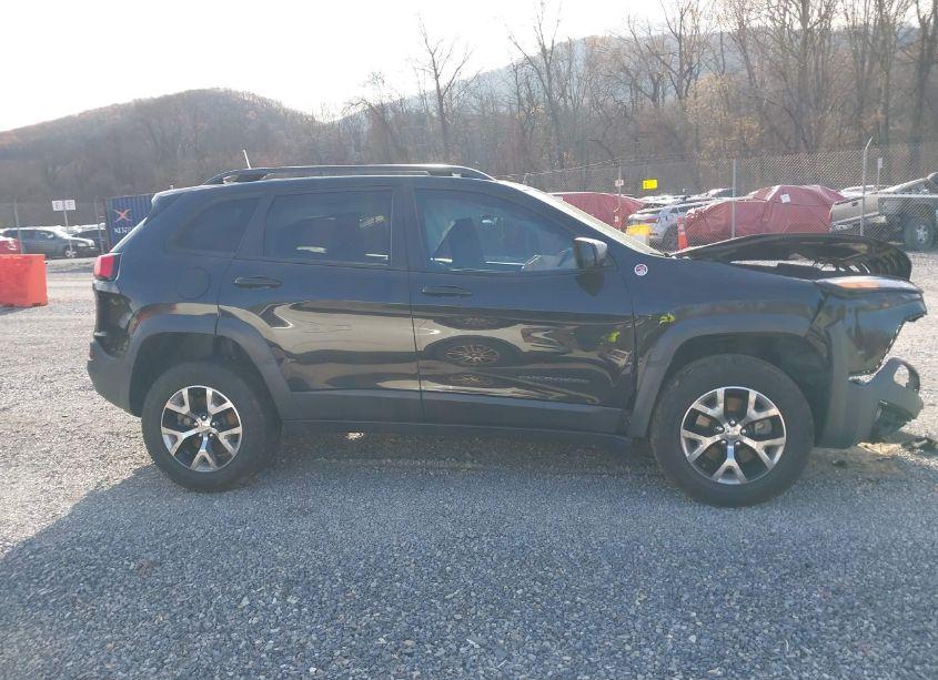 Photo 13 of 2016 Jeep Cherokee TRAILHAWK (VIN 1C4PJMBS7GW124405)