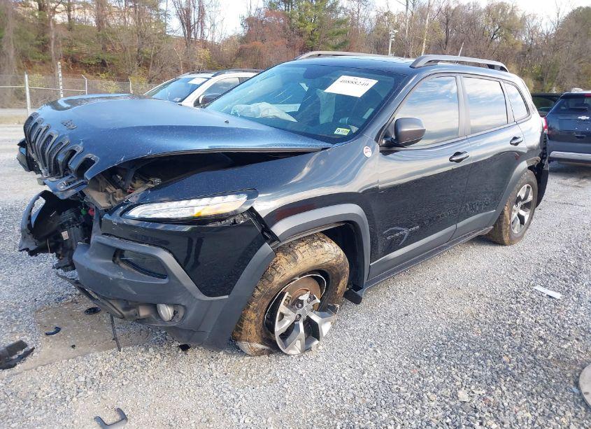 Photo 2 of 2016 Jeep Cherokee TRAILHAWK (VIN 1C4PJMBS7GW124405)