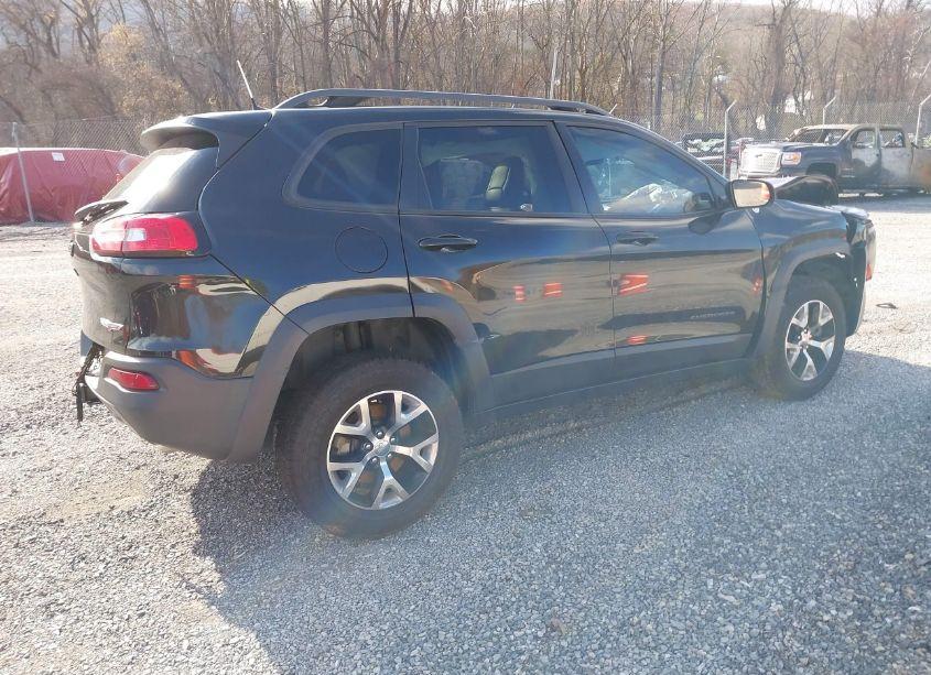Photo 4 of 2016 Jeep Cherokee TRAILHAWK (VIN 1C4PJMBS7GW124405)