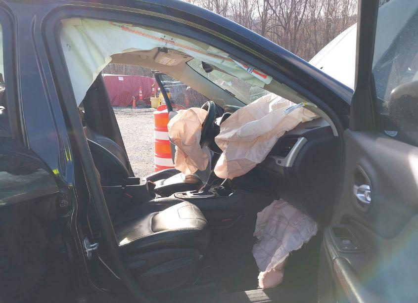 Photo 5 of 2016 Jeep Cherokee TRAILHAWK (VIN 1C4PJMBS7GW124405)