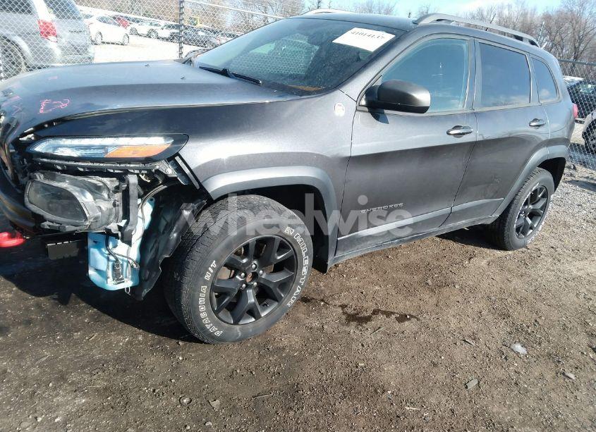 Photo 2 of 2016 Jeep Cherokee TRAILHAWK (VIN 1C4PJMBS7GW134836)