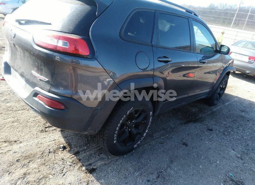 Photo 4 of 2016 Jeep Cherokee TRAILHAWK (VIN 1C4PJMBS7GW134836)