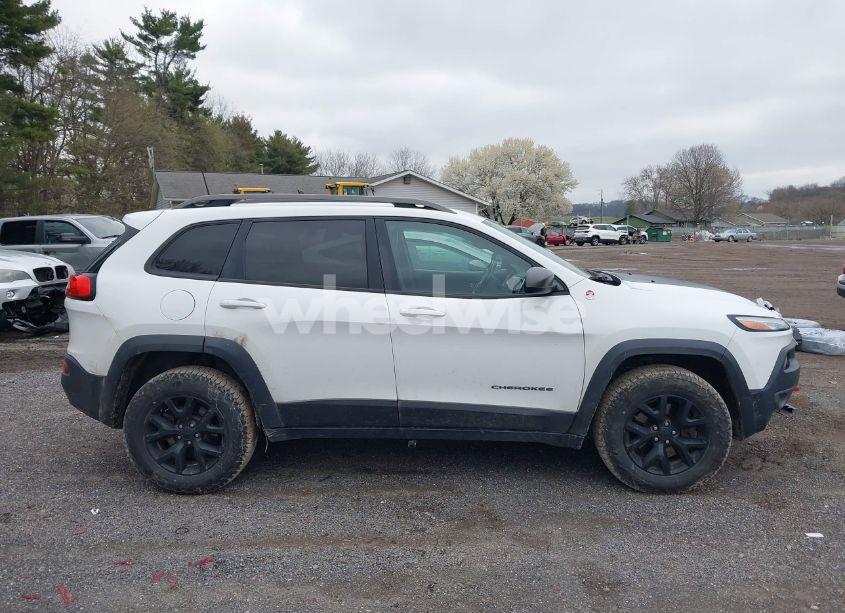 Photo 13 of 2016 Jeep Cherokee TRAILHAWK (VIN 1C4PJMBS7GW241076)