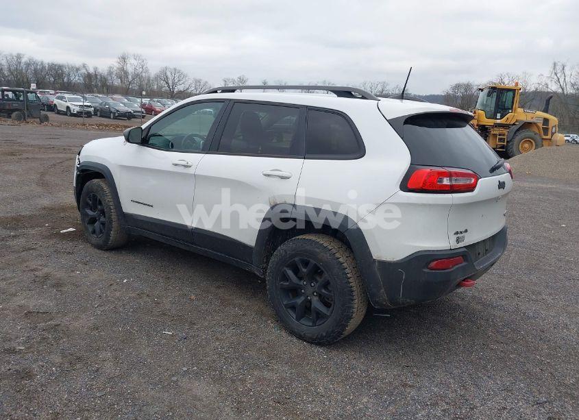 Photo 3 of 2016 Jeep Cherokee TRAILHAWK (VIN 1C4PJMBS7GW241076)