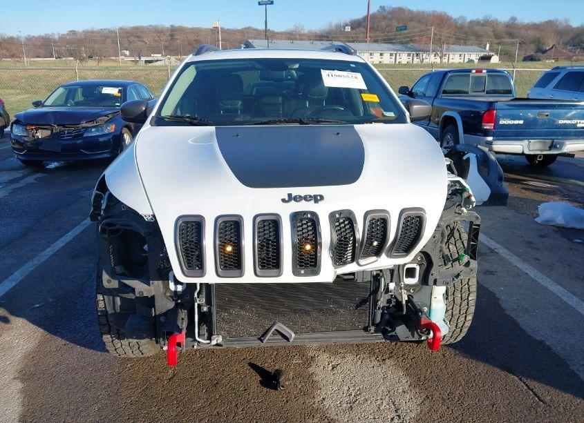 Photo 13 of 2016 Jeep Cherokee TRAILHAWK (VIN 1C4PJMBS7GW322448)