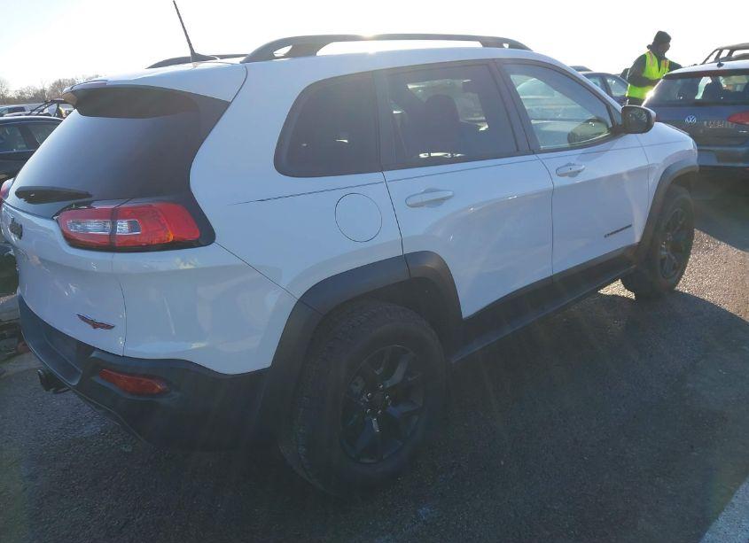 Photo 4 of 2016 Jeep Cherokee TRAILHAWK (VIN 1C4PJMBS7GW322448)