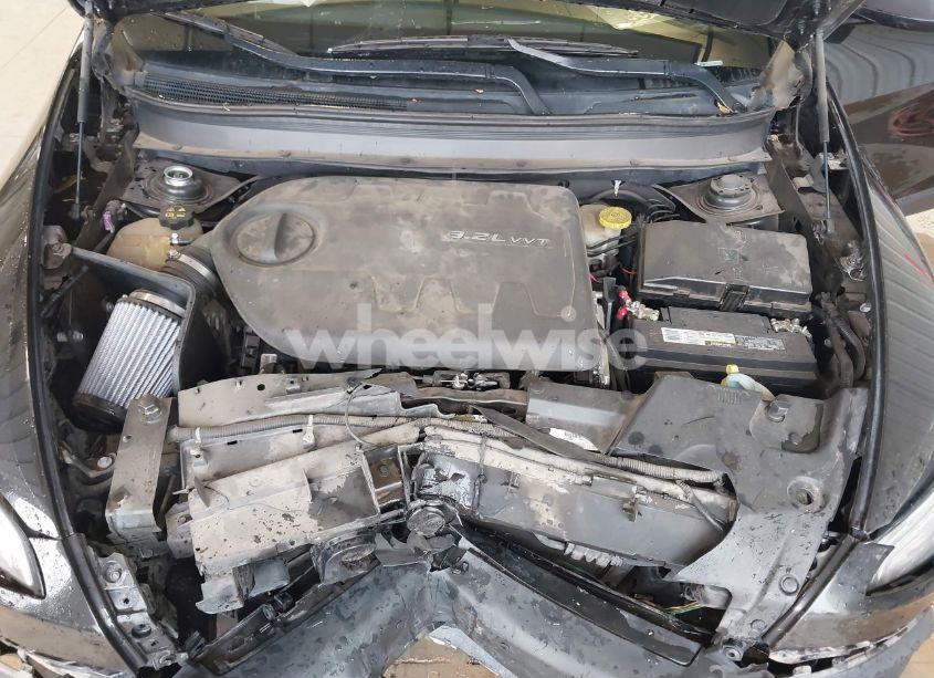 Photo 10 of 2014 Jeep Cherokee TRAILHAWK (VIN 1C4PJMBS8EW157135)