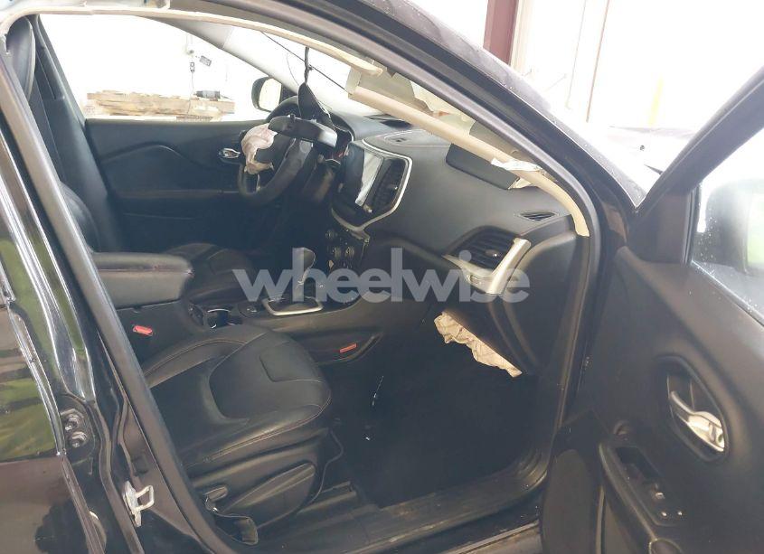 Photo 5 of 2014 Jeep Cherokee TRAILHAWK (VIN 1C4PJMBS8EW157135)