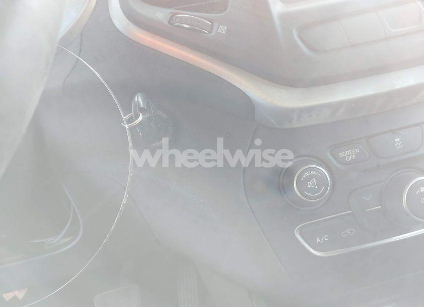 Photo 11 of 2014 Jeep Cherokee (VIN 1C4PJMBS8EW182259)