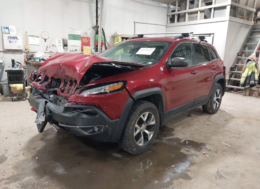 Photo 2 of 2015 Jeep Cherokee TRAILHAWK (VIN 1C4PJMBS8FW522785)