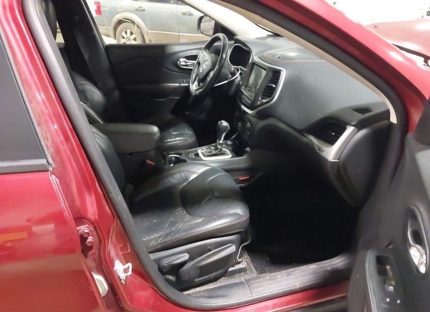 Photo 5 of 2015 Jeep Cherokee TRAILHAWK (VIN 1C4PJMBS8FW522785)