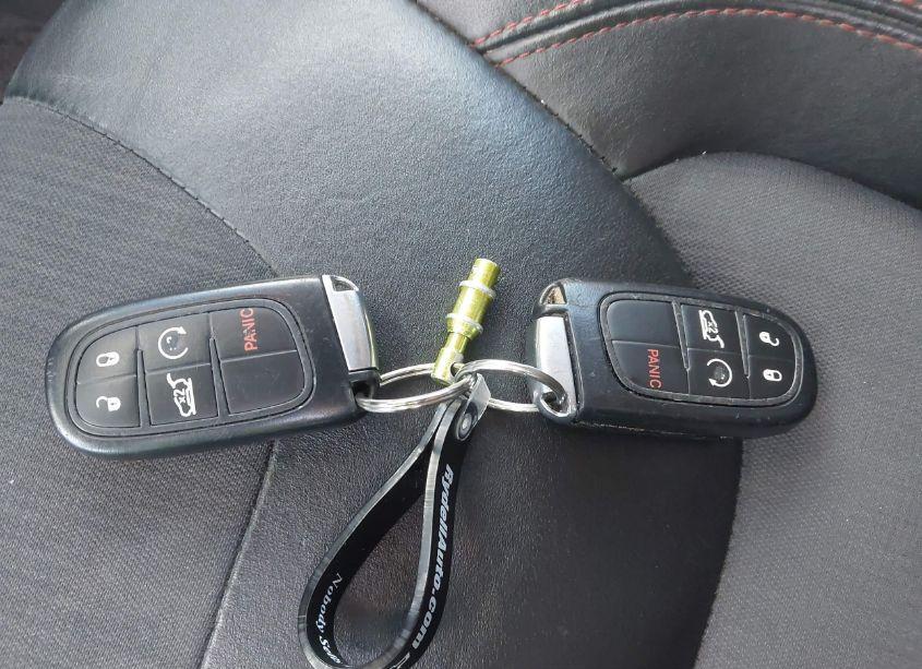 Photo 11 of 2015 Jeep Cherokee TRAILHAWK (VIN 1C4PJMBS8FW647057)