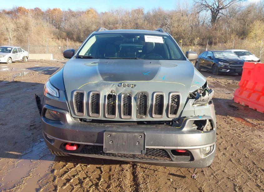 Photo 12 of 2015 Jeep Cherokee TRAILHAWK (VIN 1C4PJMBS8FW647057)