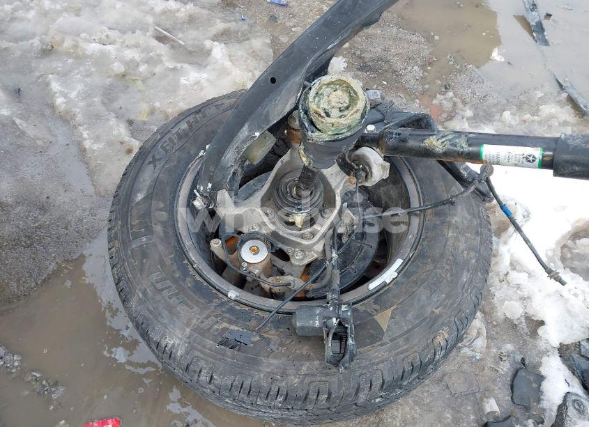 Photo 12 of 2015 Jeep Cherokee TRAILHAWK (VIN 1C4PJMBS8FW717916)