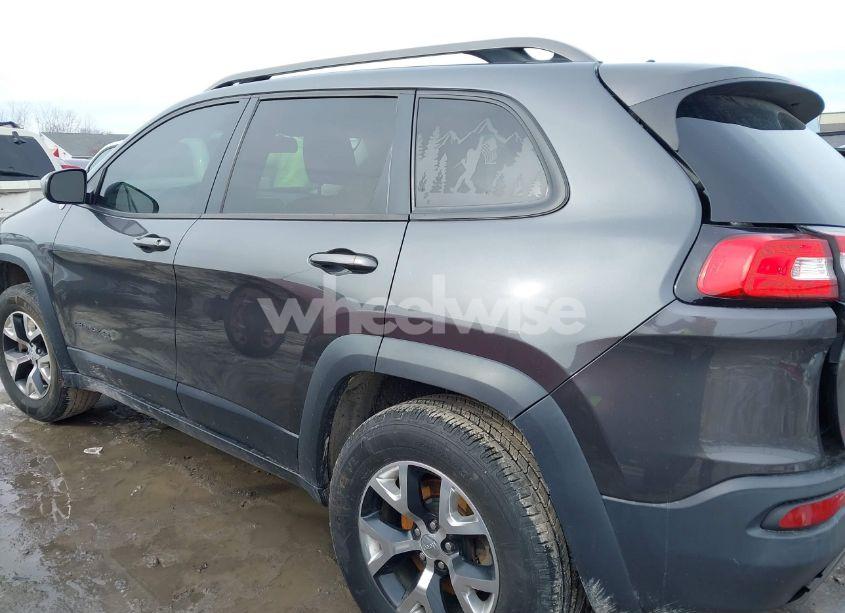 Photo 15 of 2015 Jeep Cherokee TRAILHAWK (VIN 1C4PJMBS8FW717916)