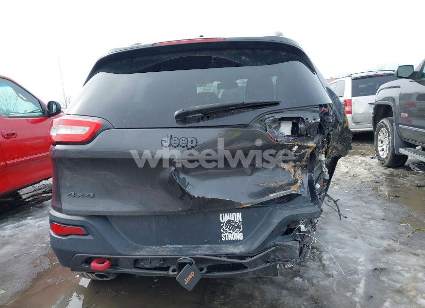 Photo 17 of 2015 Jeep Cherokee TRAILHAWK (VIN 1C4PJMBS8FW717916)