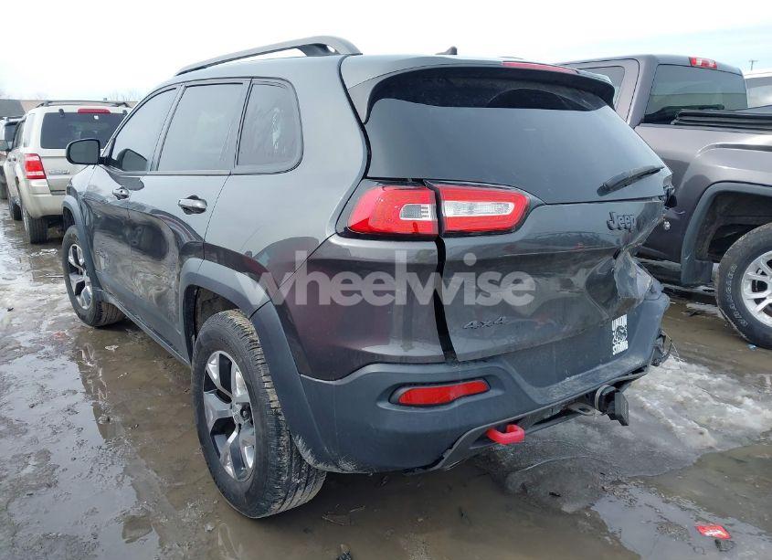 Photo 3 of 2015 Jeep Cherokee TRAILHAWK (VIN 1C4PJMBS8FW717916)