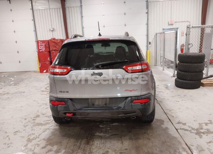 Photo 16 of 2016 Jeep Cherokee TRAILHAWK (VIN 1C4PJMBS8GW133307)
