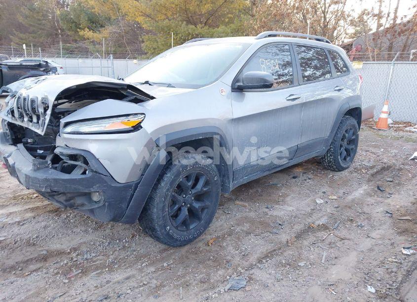 Photo 2 of 2017 Jeep Cherokee TRAILHAWK 4X4 (VIN 1C4PJMBS8HW564408)