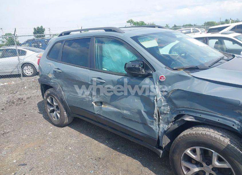 Photo 6 of 2014 Jeep Cherokee TRAILHAWK (VIN 1C4PJMBS9EW161548)