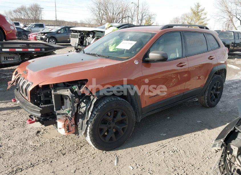 Photo 2 of 2015 Jeep Cherokee TRAILHAWK (VIN 1C4PJMBS9FW510516)