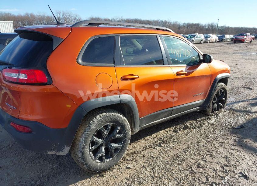Photo 4 of 2015 Jeep Cherokee TRAILHAWK (VIN 1C4PJMBS9FW510516)