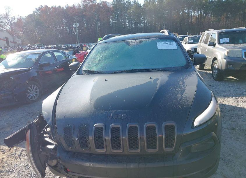 Photo 12 of 2016 Jeep Cherokee TRAILHAWK (VIN 1C4PJMBS9GW179101)