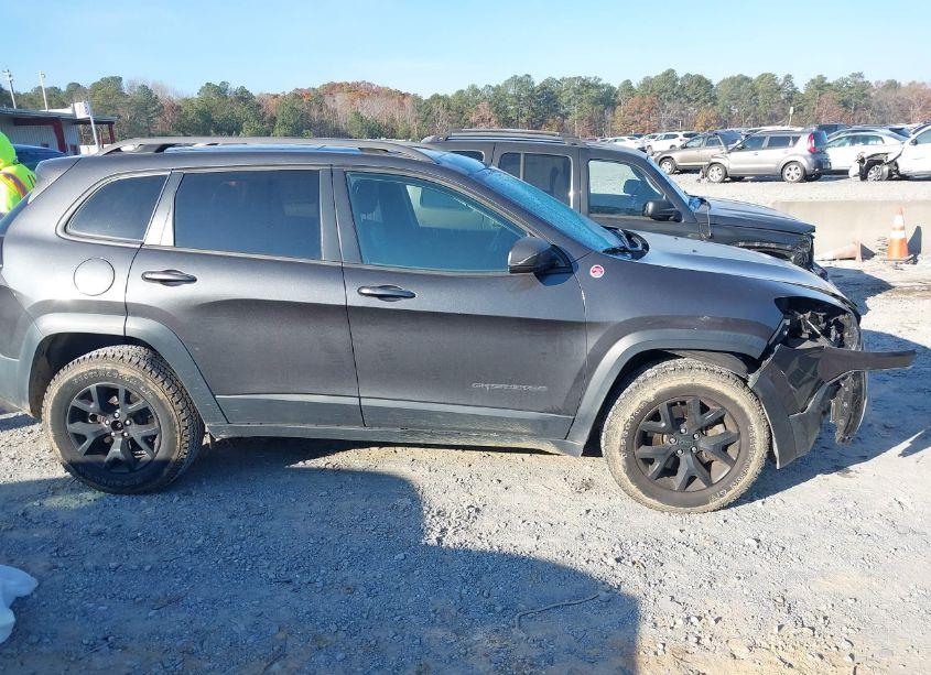 Photo 13 of 2016 Jeep Cherokee TRAILHAWK (VIN 1C4PJMBS9GW179101)