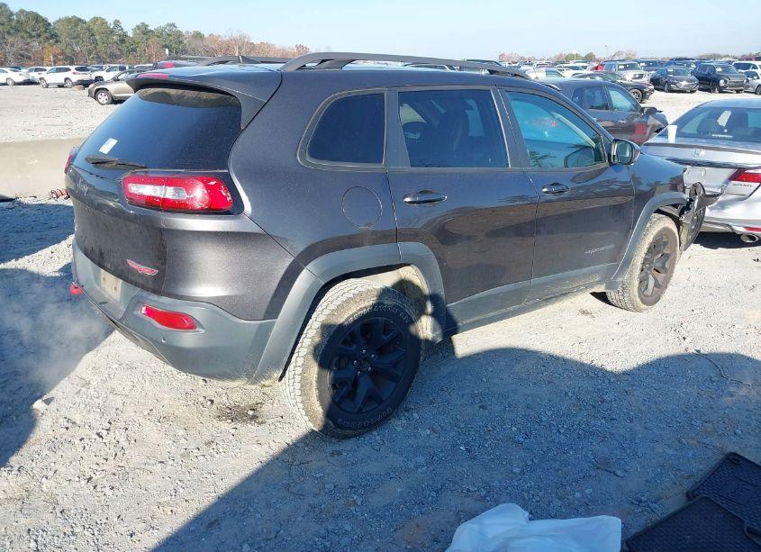 Photo 4 of 2016 Jeep Cherokee TRAILHAWK (VIN 1C4PJMBS9GW179101)