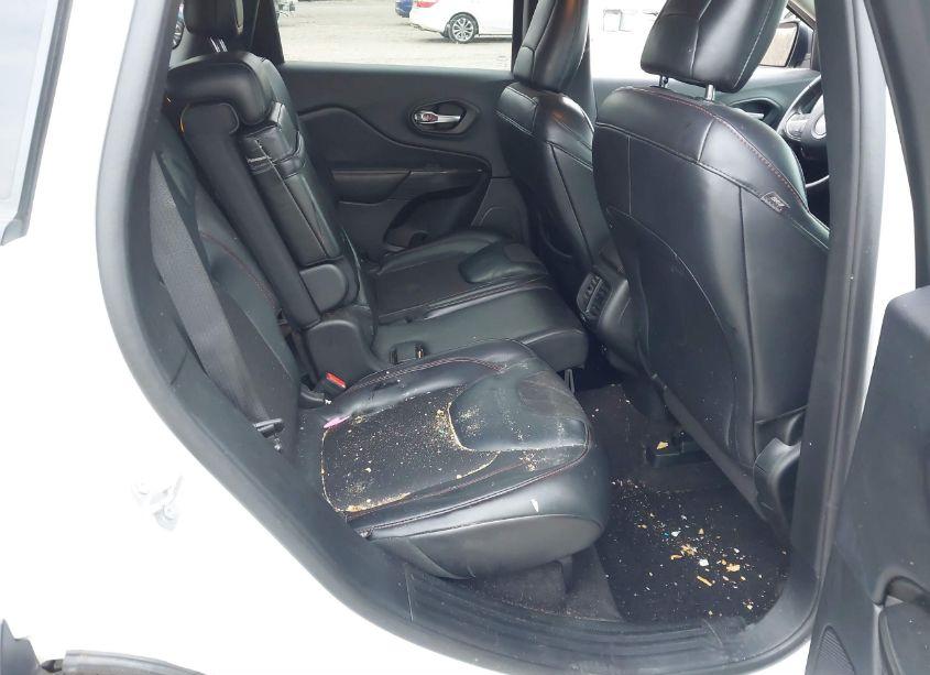 Photo 8 of 2016 Jeep Cherokee TRAILHAWK (VIN 1C4PJMBS9GW289405)