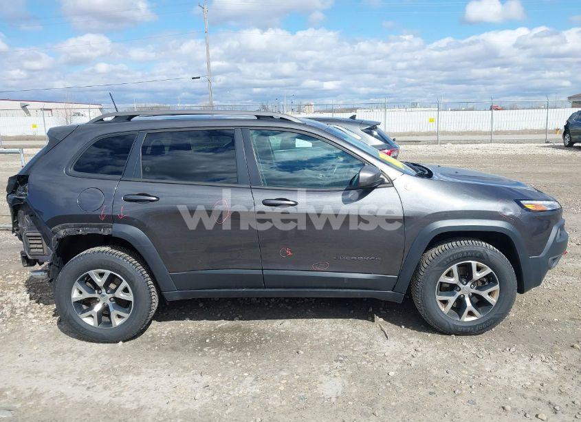 Photo 13 of 2016 Jeep Cherokee TRAILHAWK (VIN 1C4PJMBS9GW309880)