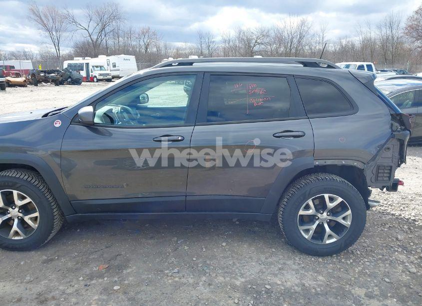 Photo 14 of 2016 Jeep Cherokee TRAILHAWK (VIN 1C4PJMBS9GW309880)
