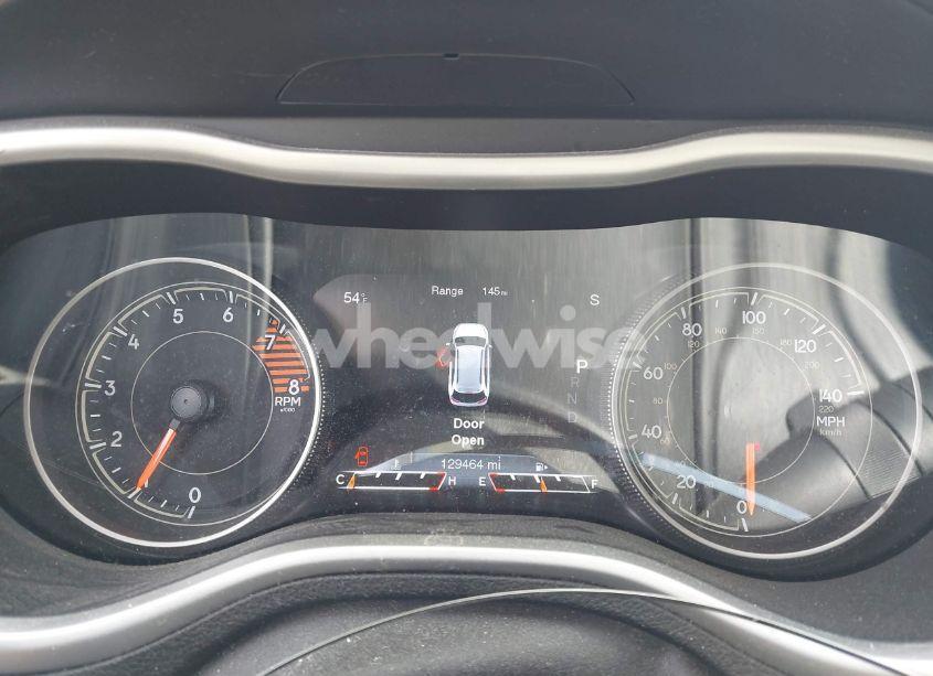 Photo 7 of 2016 Jeep Cherokee TRAILHAWK (VIN 1C4PJMBS9GW309880)