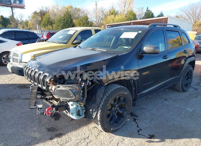 Photo 2 of 2016 Jeep Cherokee TRAILHAWK (VIN 1C4PJMBS9GW368816)