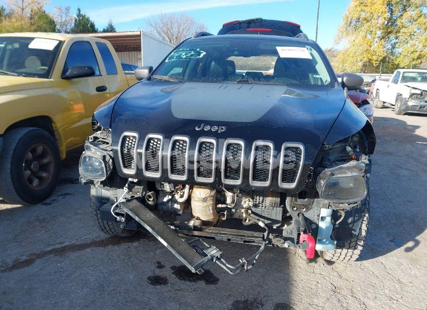 Photo 6 of 2016 Jeep Cherokee TRAILHAWK (VIN 1C4PJMBS9GW368816)