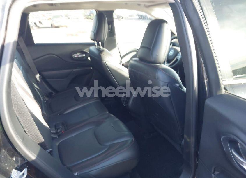 Photo 8 of 2016 Jeep Cherokee TRAILHAWK (VIN 1C4PJMBS9GW368816)