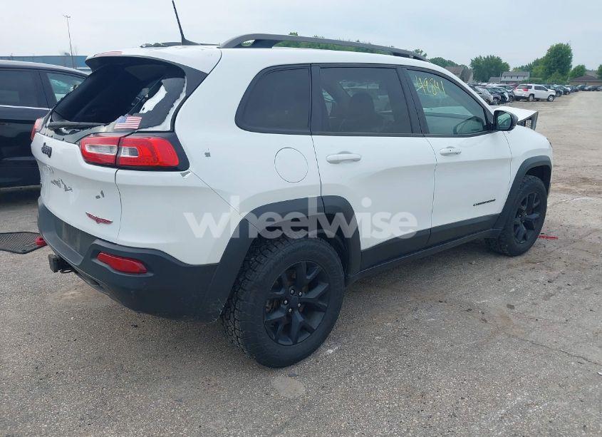 Photo 4 of 2017 Jeep Cherokee TRAILHAWK (VIN 1C4PJMBS9HW551666)