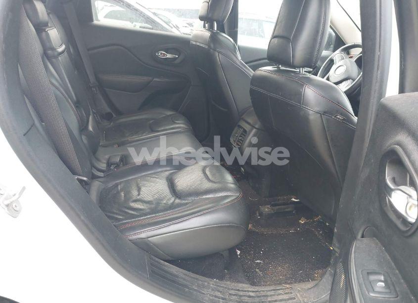 Photo 8 of 2017 Jeep Cherokee TRAILHAWK (VIN 1C4PJMBS9HW551666)