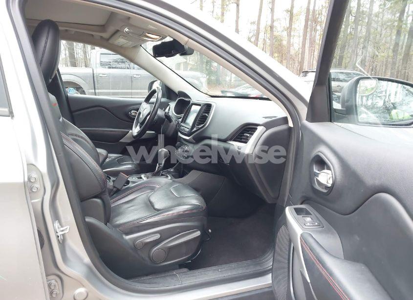 Photo 5 of 2017 Jeep Cherokee TRAILHAWK L PLUS 4X4 (VIN 1C4PJMBS9HW599524)