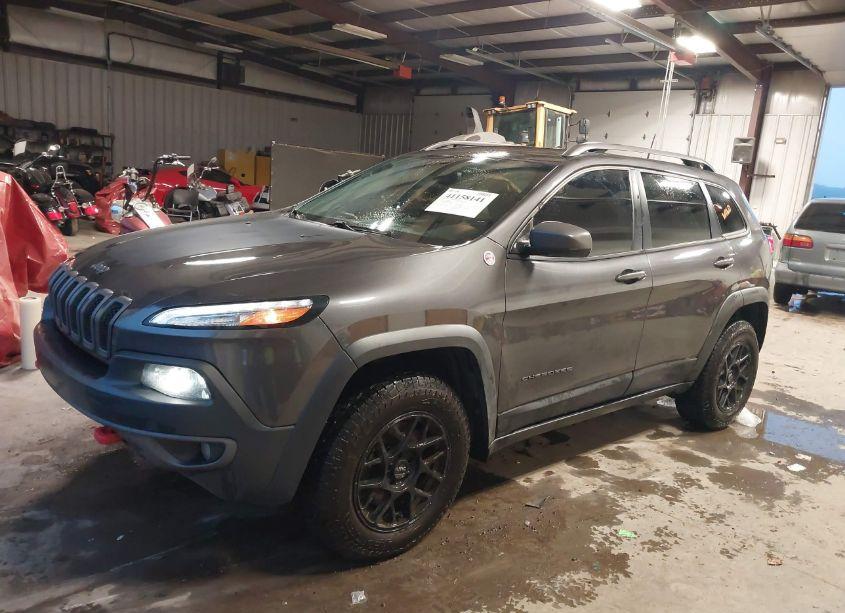 Photo 2 of 2017 Jeep Cherokee TRAILHAWK 4X4 (VIN 1C4PJMBS9HW658295)