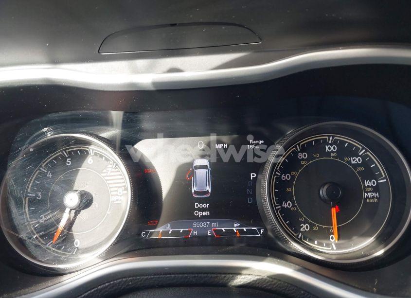 Photo 7 of 2017 Jeep Cherokee TRAILHAWK 4X4 (VIN 1C4PJMBS9HW669863)