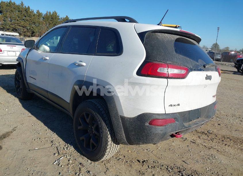 Photo 3 of 2015 Jeep Cherokee TRAILHAWK (VIN 1C4PJMBSXFW633080)