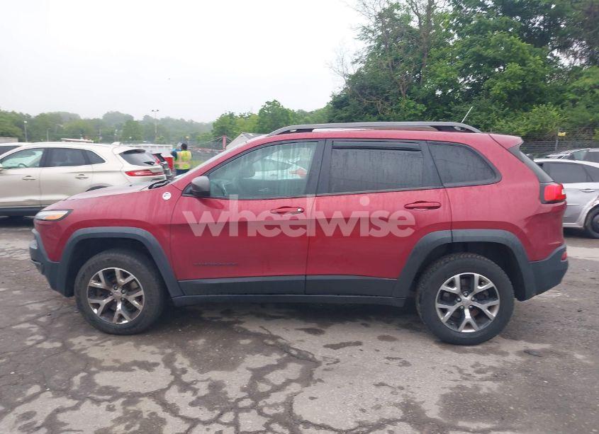 Photo 15 of 2015 Jeep Cherokee TRAILHAWK (VIN 1C4PJMBSXFW667469)