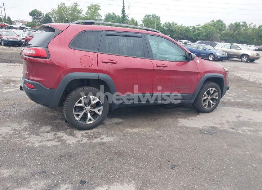 Photo 4 of 2015 Jeep Cherokee TRAILHAWK (VIN 1C4PJMBSXFW667469)