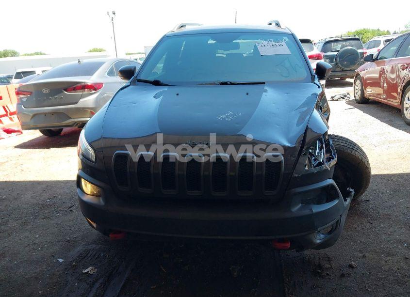 Photo 12 of 2016 Jeep Cherokee TRAILHAWK (VIN 1C4PJMBSXGW123829)