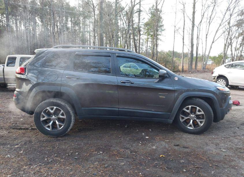 Photo 13 of 2016 Jeep Cherokee TRAILHAWK (VIN 1C4PJMBSXGW225910)