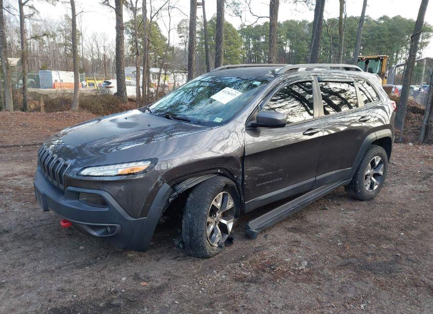 Photo 2 of 2016 Jeep Cherokee TRAILHAWK (VIN 1C4PJMBSXGW225910)