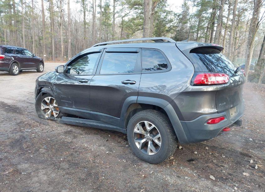 Photo 3 of 2016 Jeep Cherokee TRAILHAWK (VIN 1C4PJMBSXGW225910)